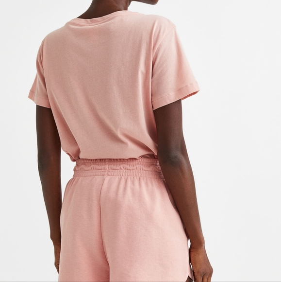 New with Tags Soft pink 100% cotton basic tee shirts - Picture 6 of 8